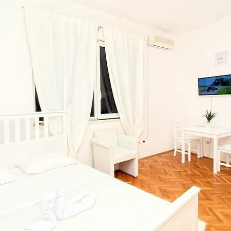 Apartment Vogue *
